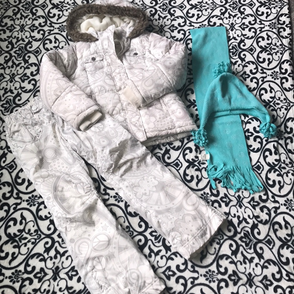 GUC girls 8 Old Navy Snowboard set